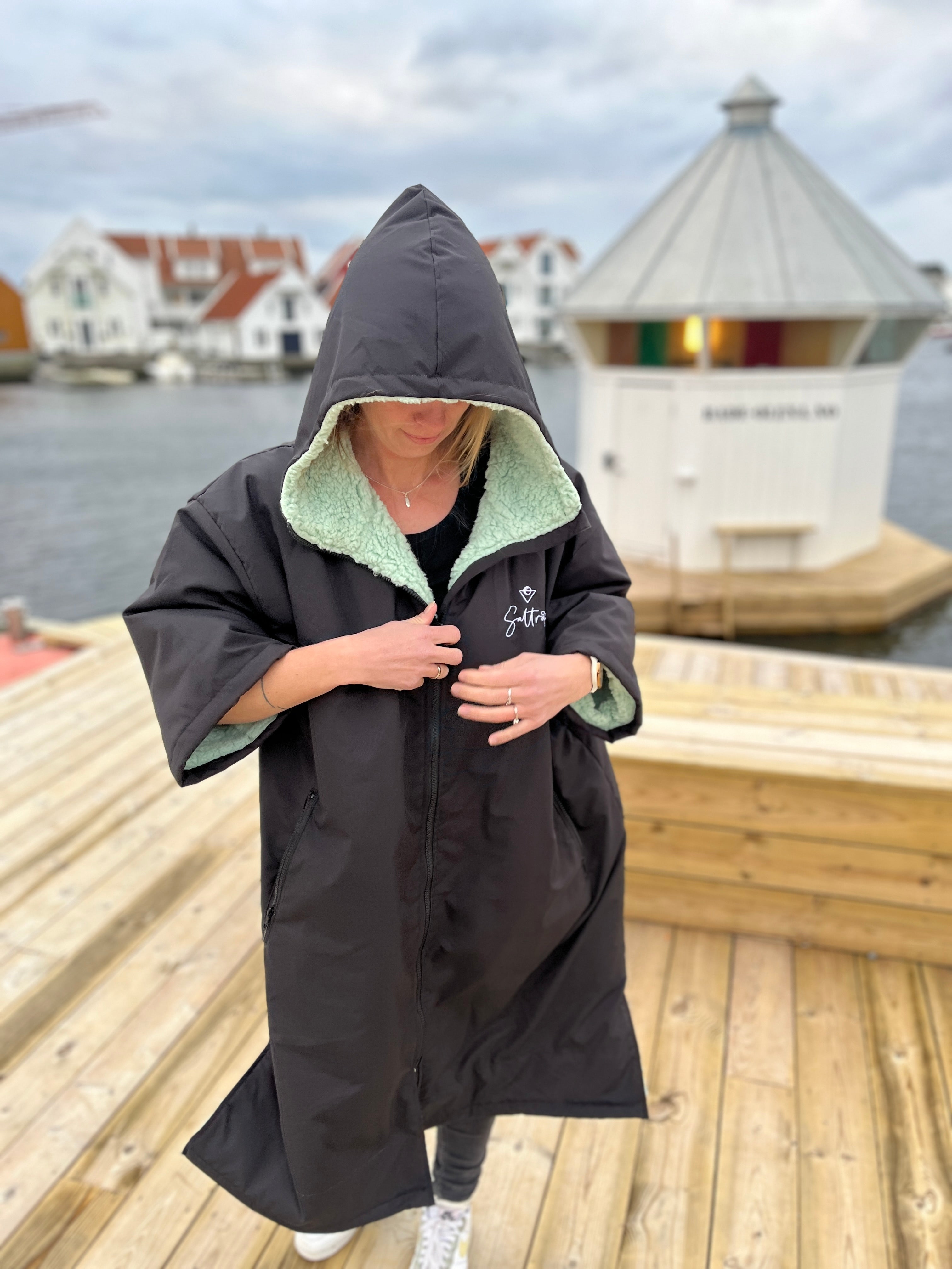 Vinterponcho *UTSALG*